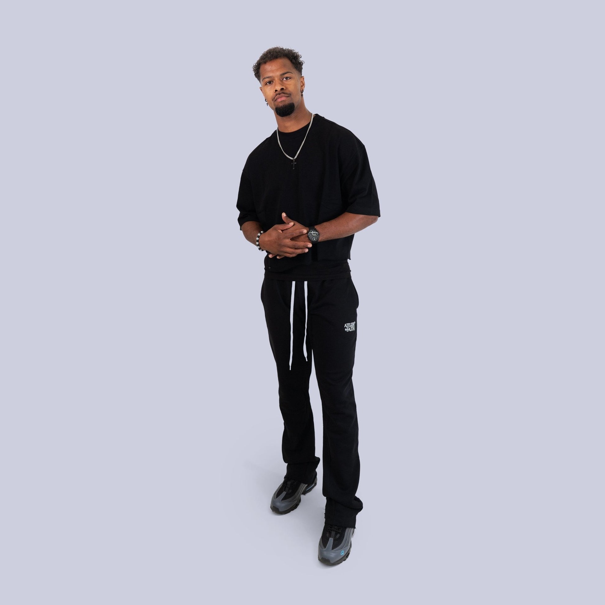 AOF FLARED PANTS - ALLBLACK - Atelier of Faith